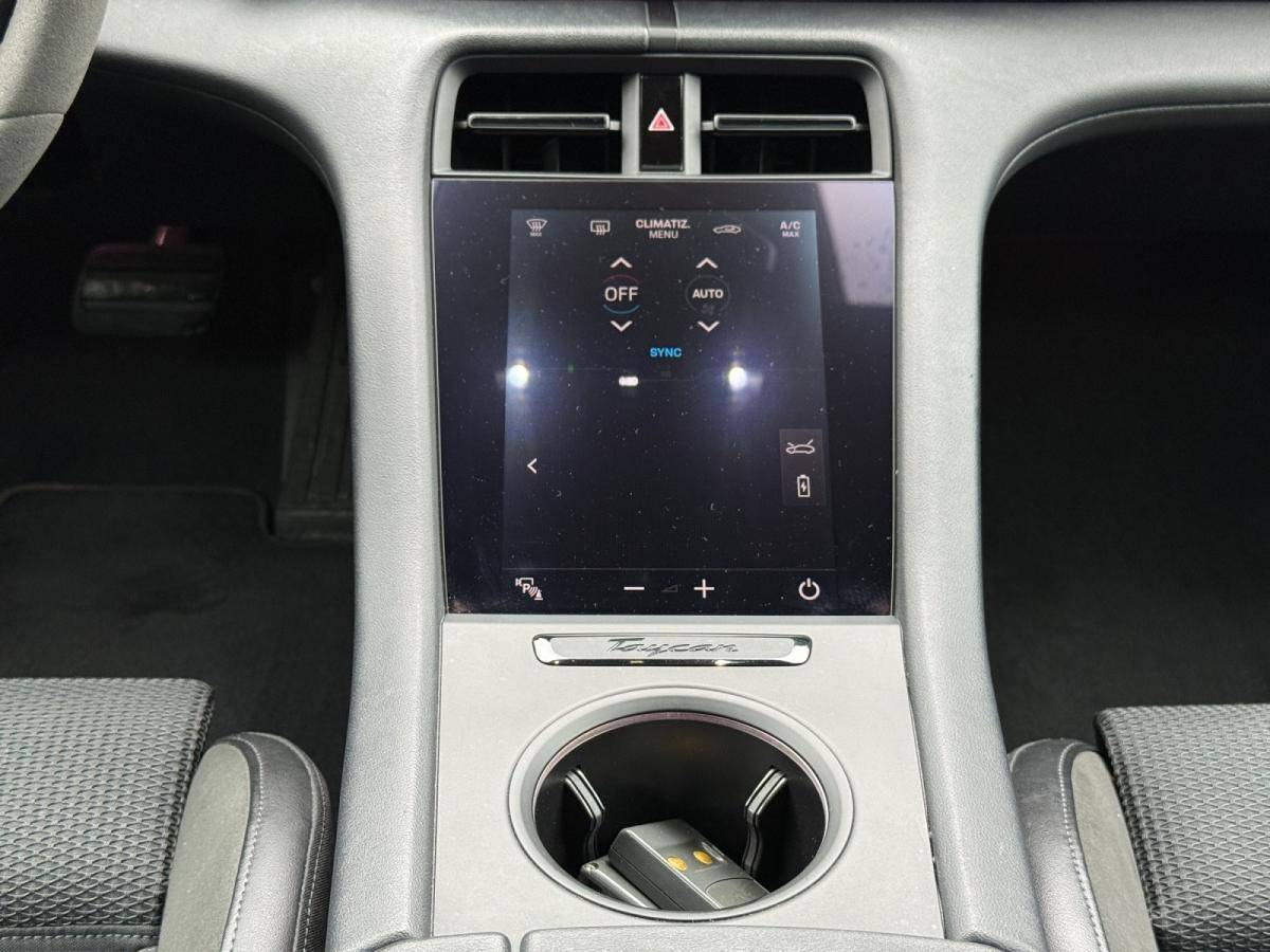 porsche-taycan-2022-eletrico-500cc