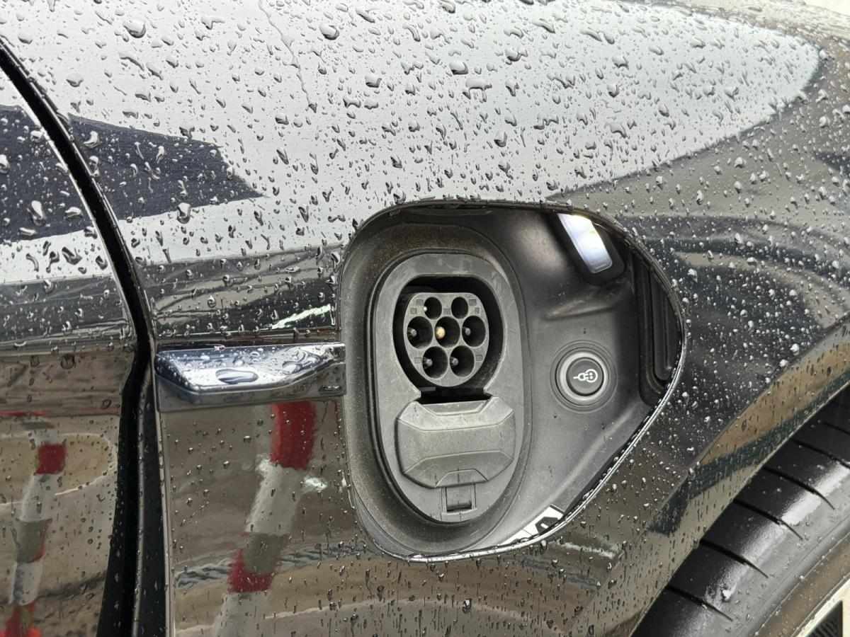 porsche-taycan-2022-eletrico-500cc