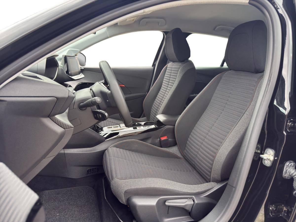 peugeot-208-2023-eletrico-500cc