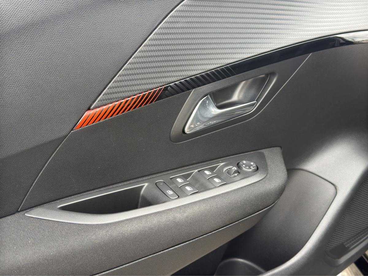peugeot-208-2023-eletrico-500cc