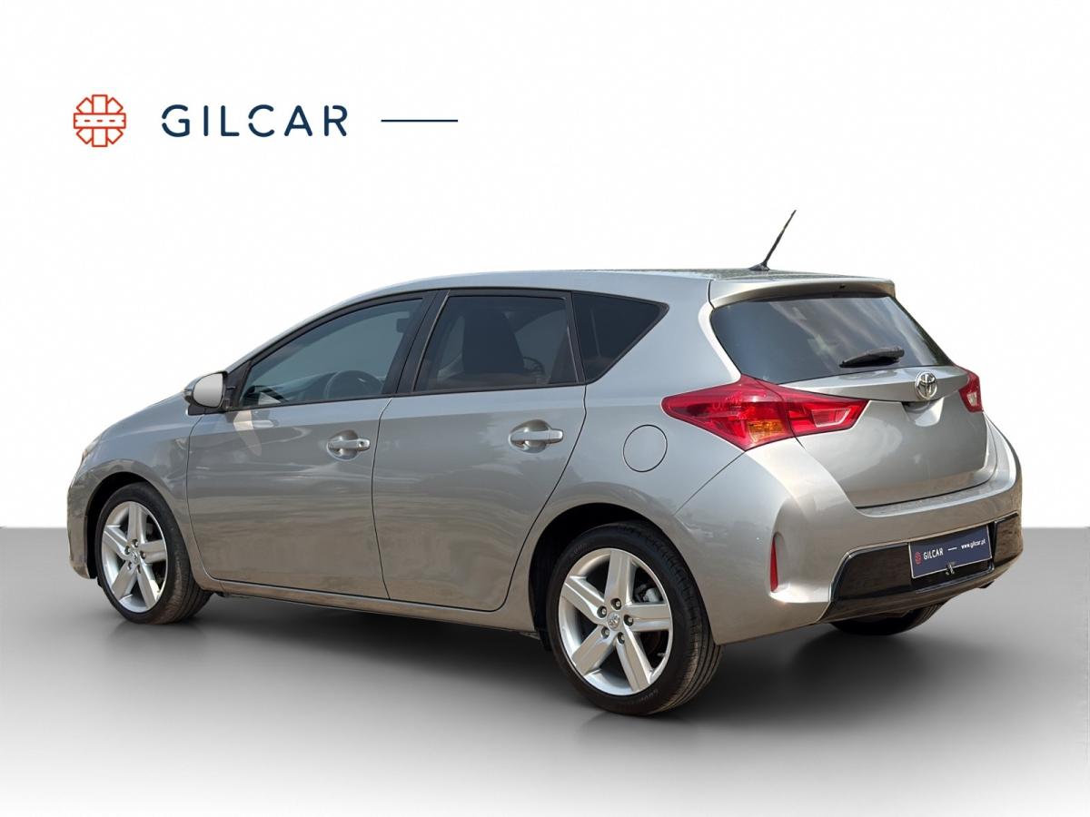 toyota-auris-2014-diesel-1364cc