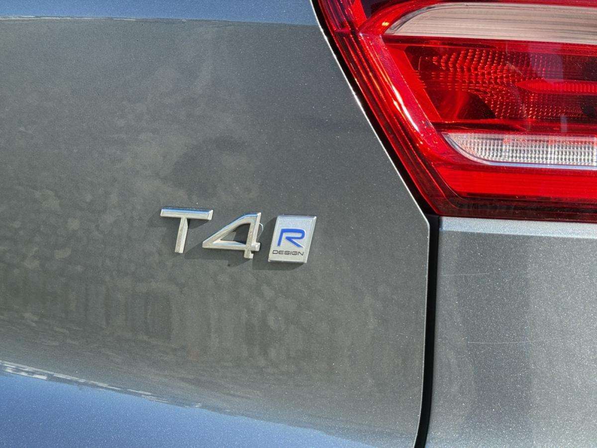 volvo-xc40-2019-gasolina-1969cc