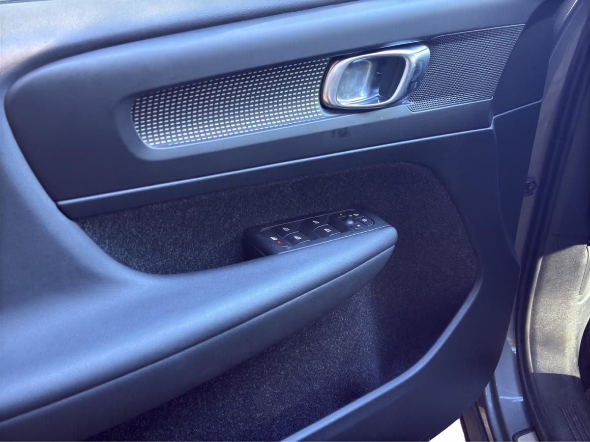 volvo-xc40-2019-gasolina-1969cc