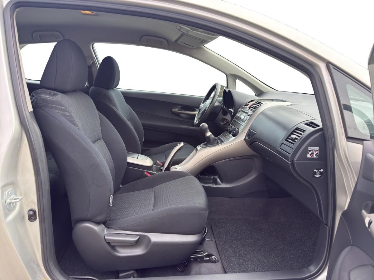 toyota-auris-2008-diesel-1364cc