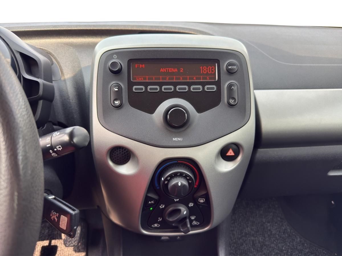 peugeot-108-2014-gasolina-998cc