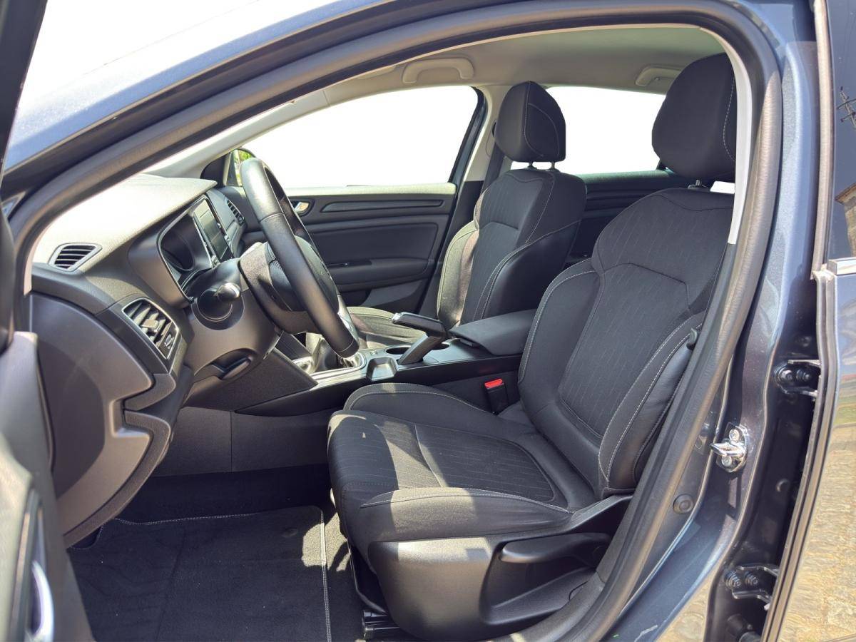 renault-megane-sport-tourer-2018-diesel-1461cc