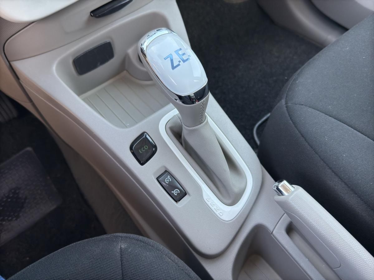 renault-zoe-2017-eletrico-500cc
