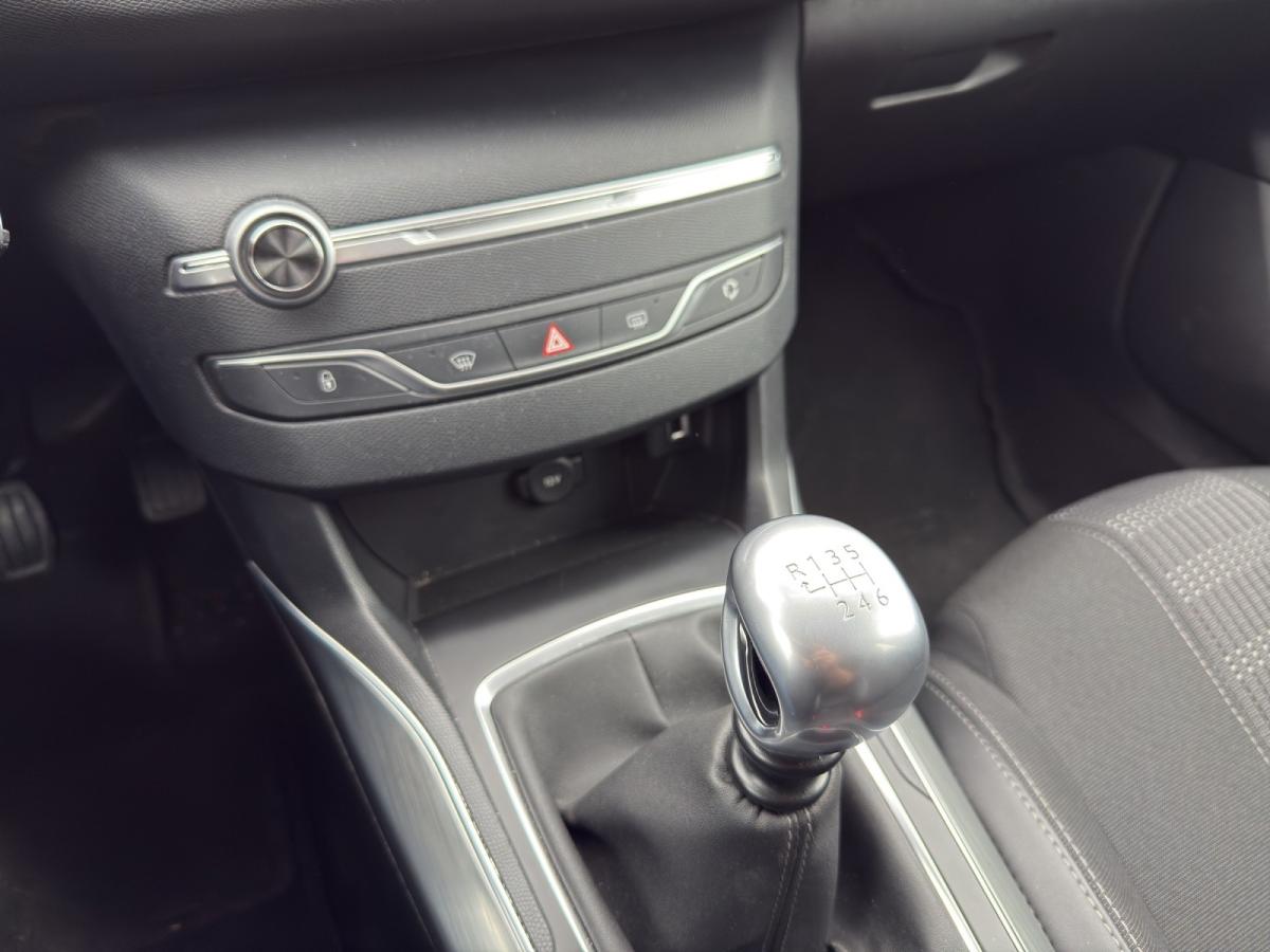 peugeot-308-2019-gasolina-1199cc