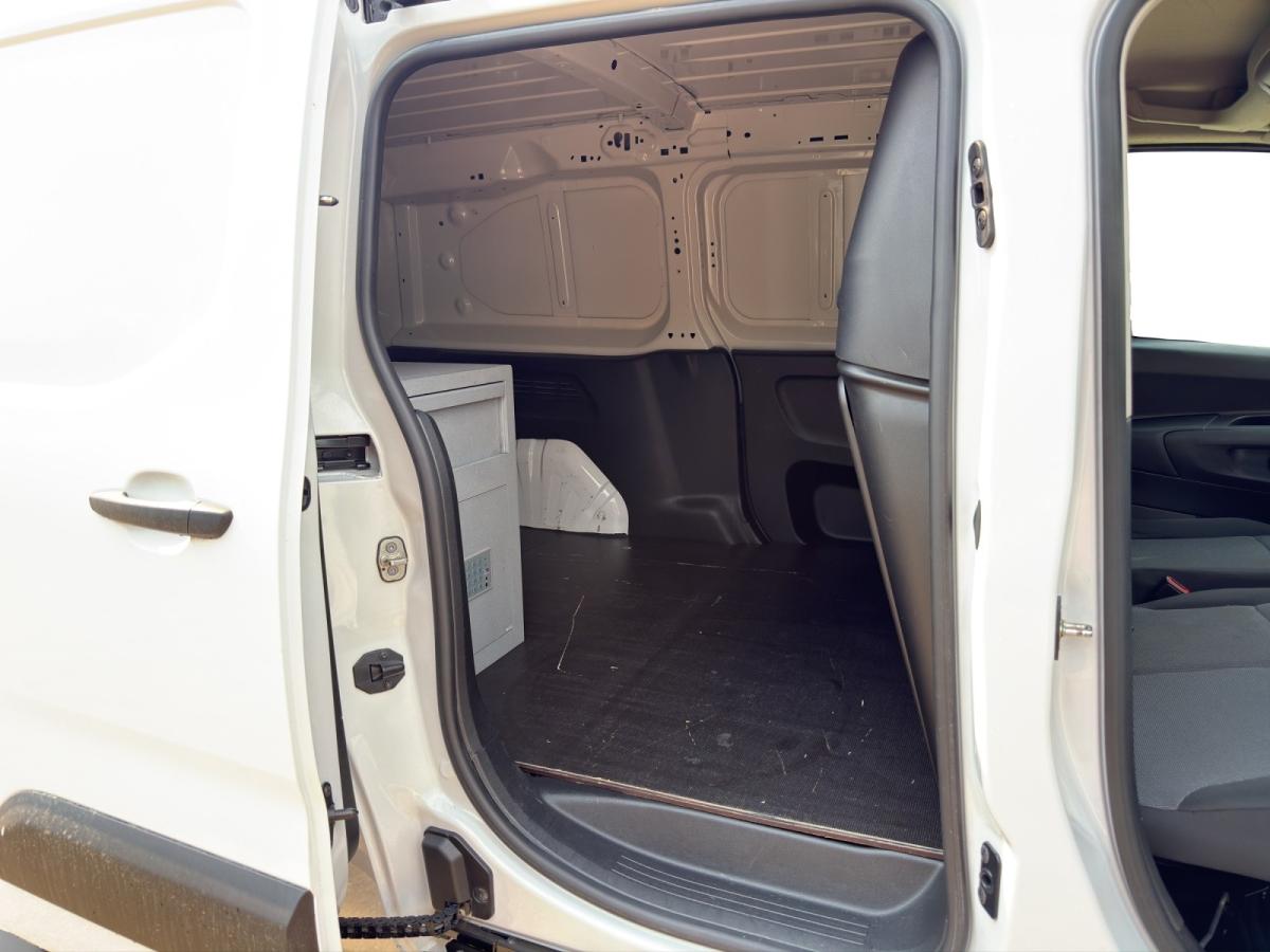 opel-combo-2023-diesel-1499cc