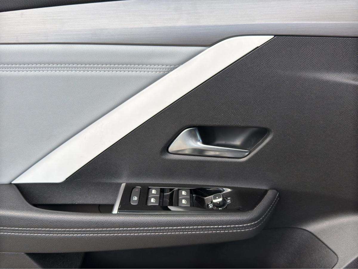 opel-astra-2023-gasolina-1199cc