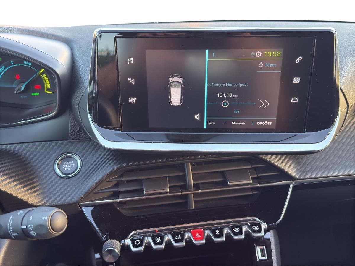 peugeot-208-2023-eletrico-500cc