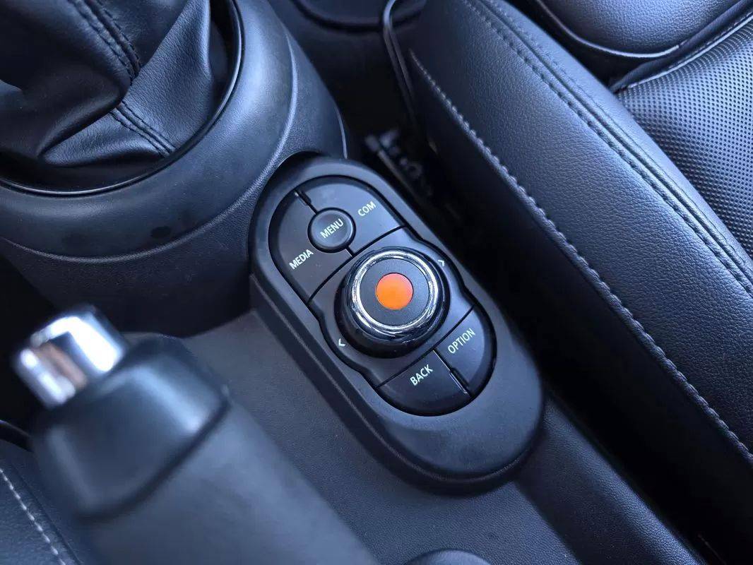 mini-hatch-2021-gasolina-1499cc