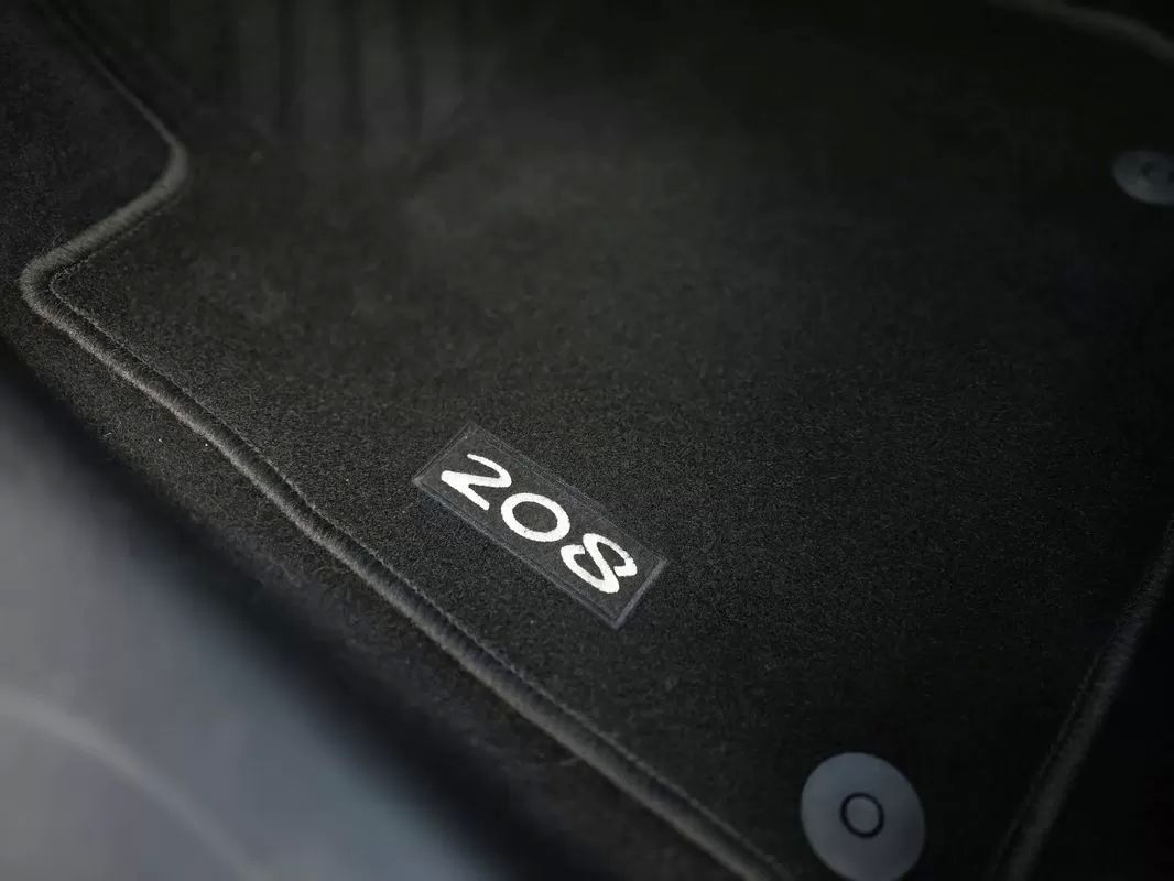 peugeot-208-2019-gasolina-1199cc