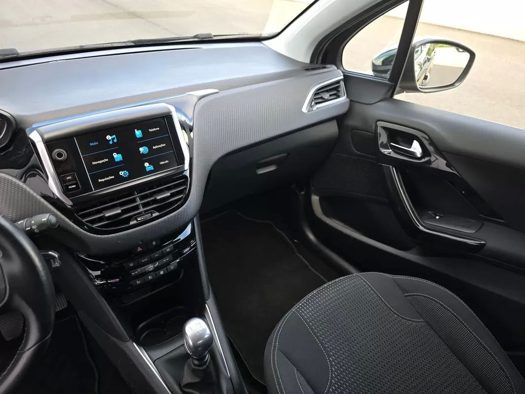 peugeot-208-2019-gasolina-1199cc