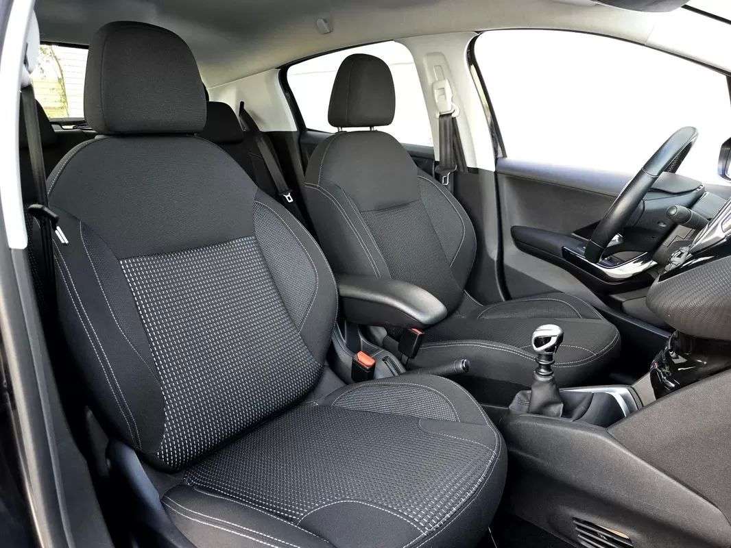 peugeot-208-2019-gasolina-1199cc
