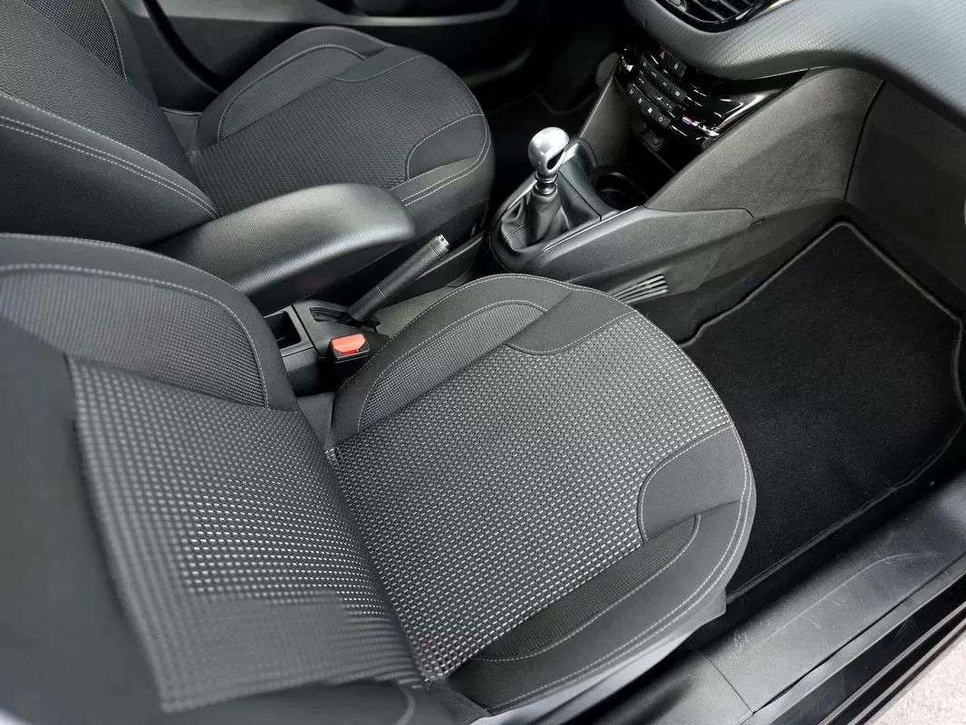 peugeot-208-2019-gasolina-1199cc