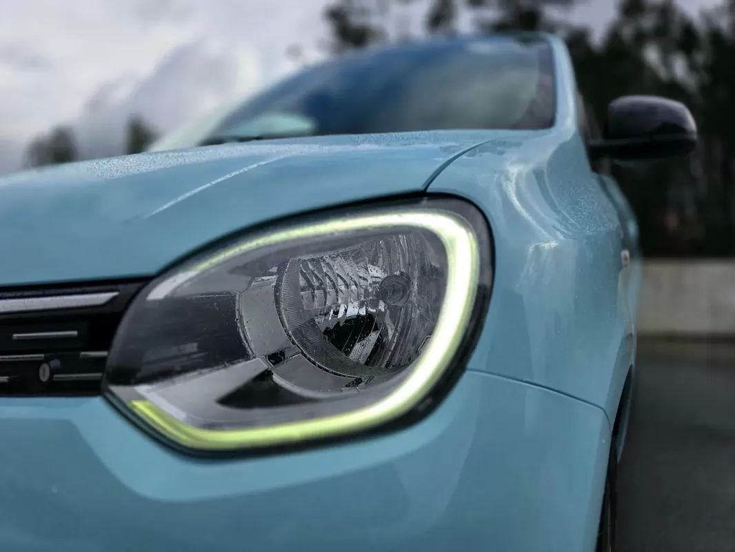 renault-twingo-2023-eletrico-200cc