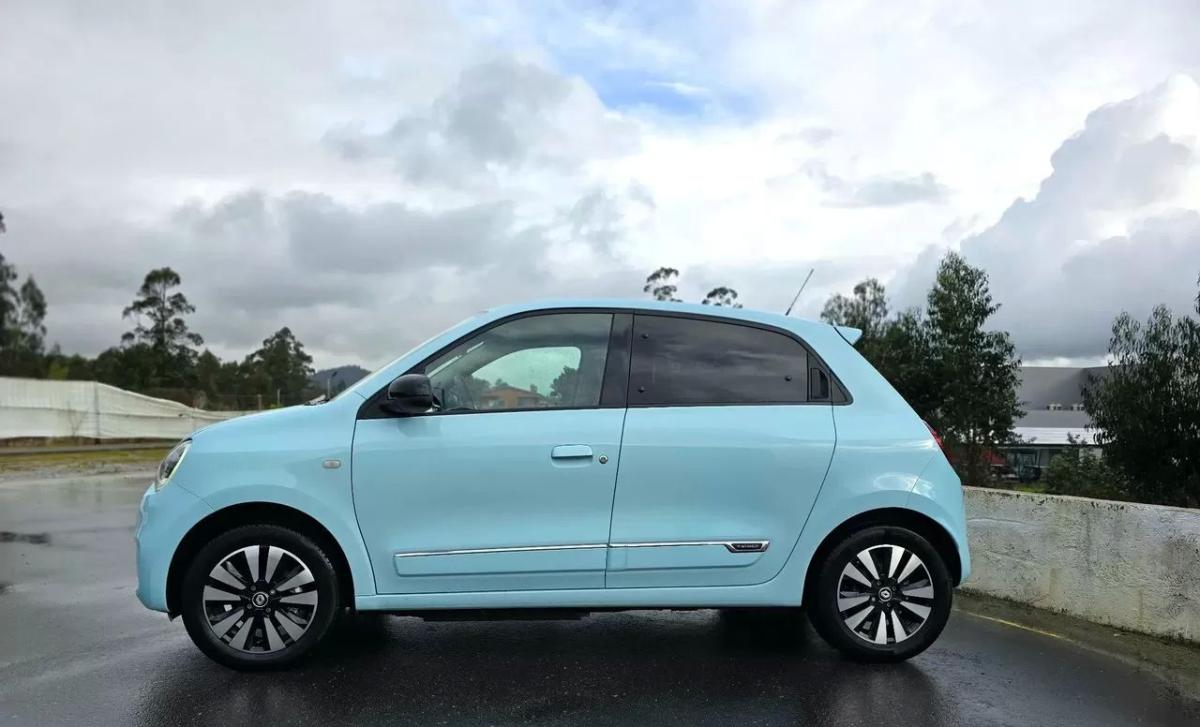 renault-twingo-2023-eletrico-200cc