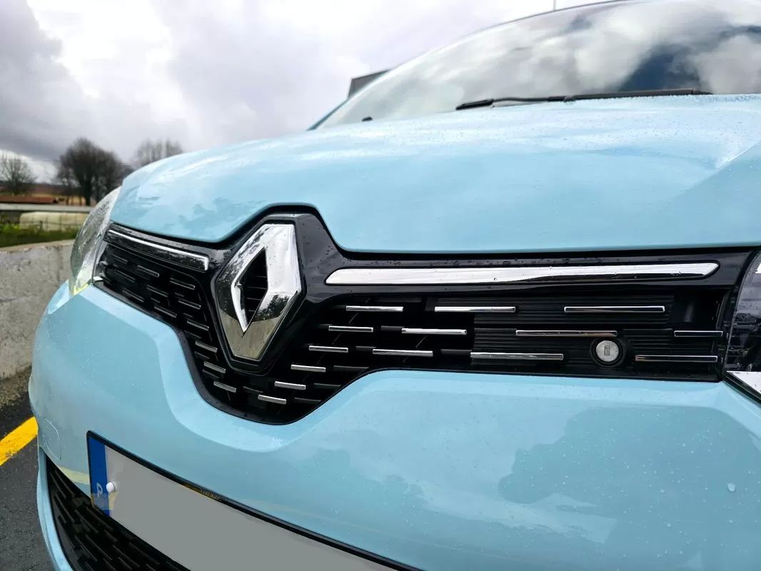 renault-twingo-2023-eletrico-200cc