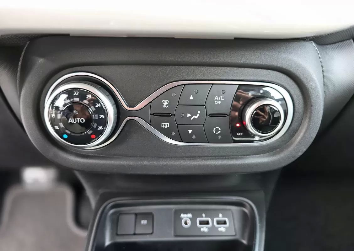 renault-twingo-2023-eletrico-200cc