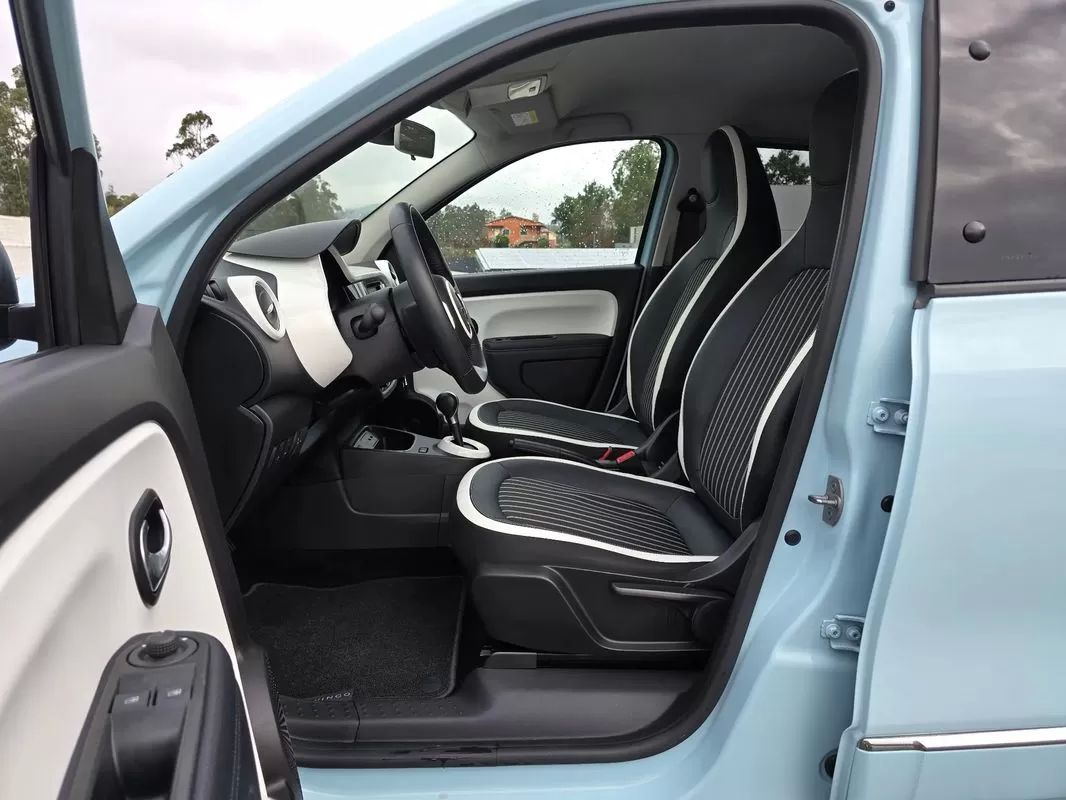 renault-twingo-2023-eletrico-200cc