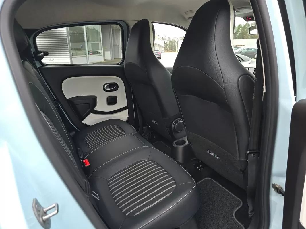renault-twingo-2023-eletrico-200cc