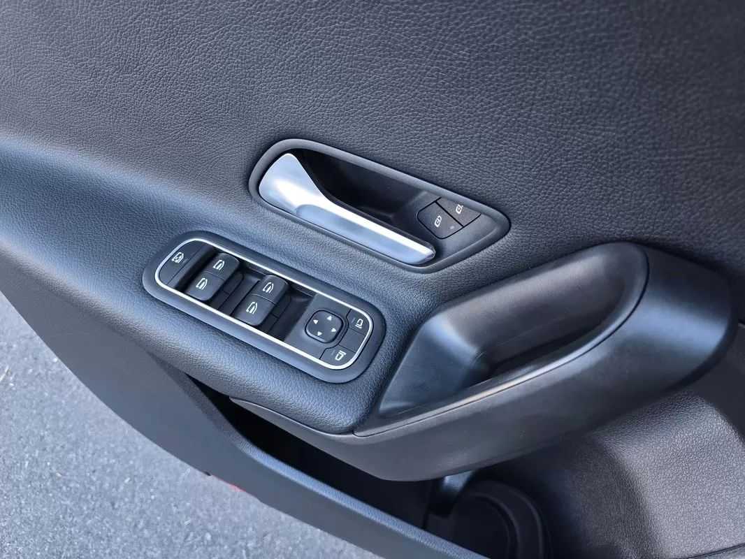 mercedes-benz-classe-a-2021-gasolina-1332cc