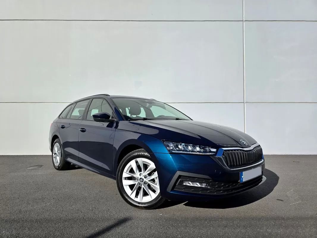 skoda-octavia-break-2023-hibrido-1395cc