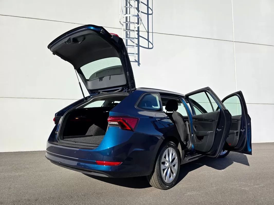 skoda-octavia-break-2023-hibrido-1395cc