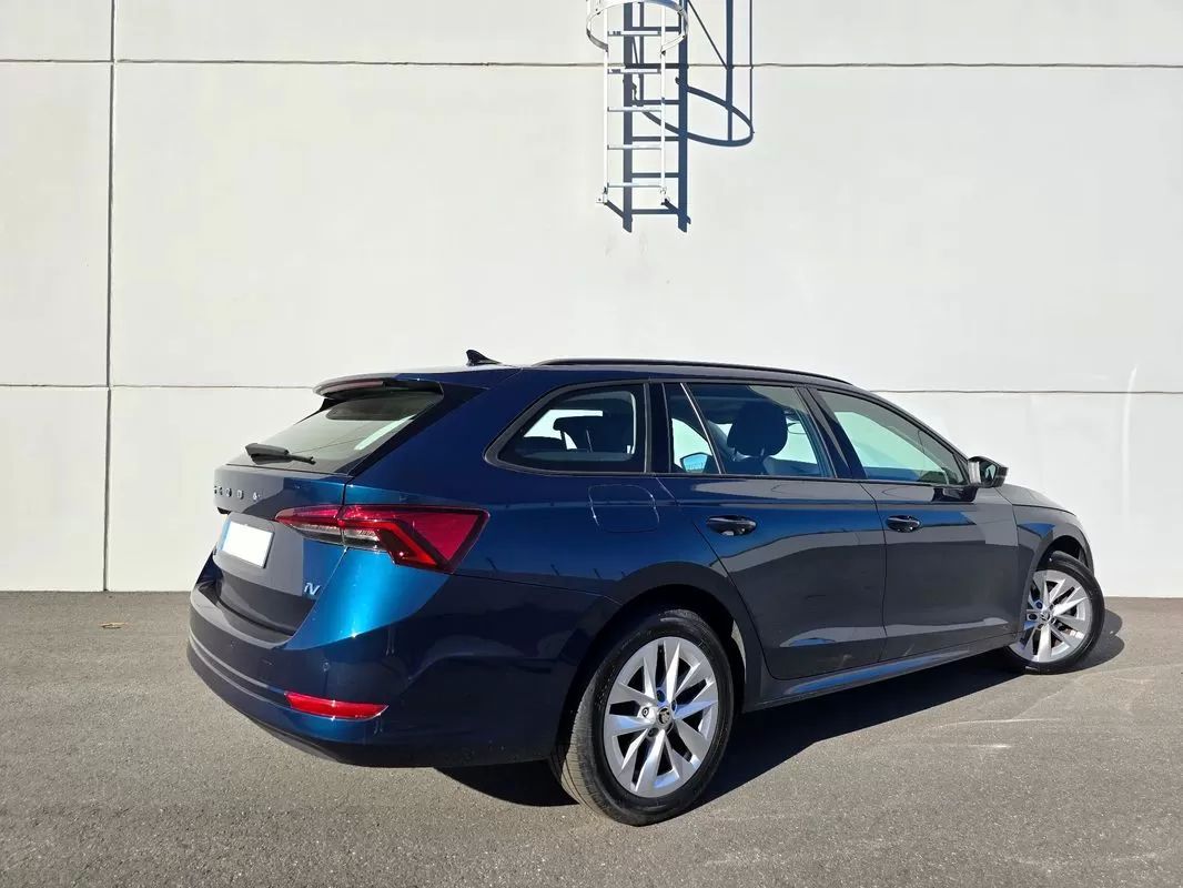 skoda-octavia-break-2023-hibrido-1395cc