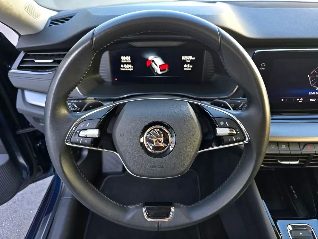 skoda-octavia-break-2023-hibrido-1395cc