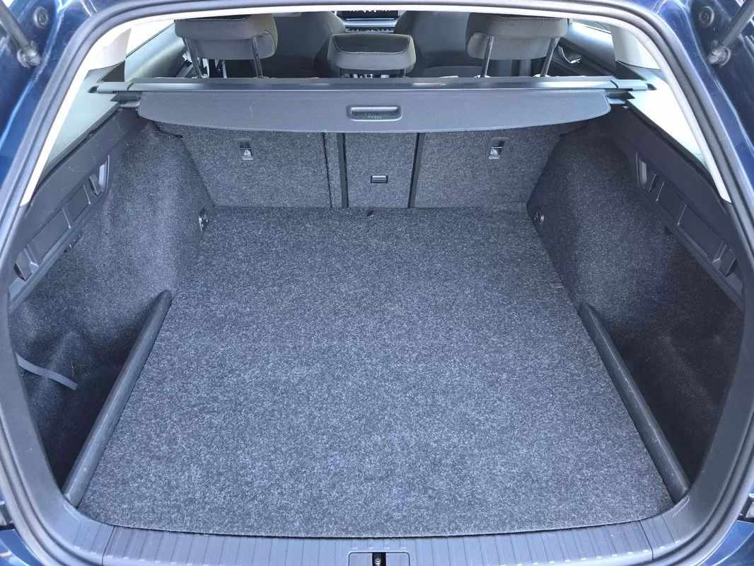 skoda-octavia-break-2023-hibrido-1395cc