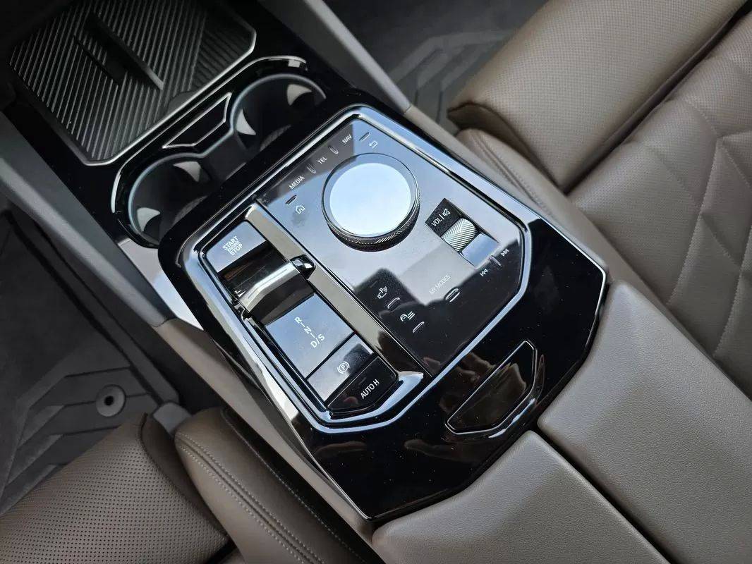 bmw-serie-5-2024-hibrido-1998cc