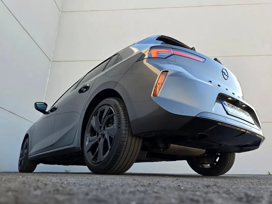 opel-astra-2023-gasolina-1199cc