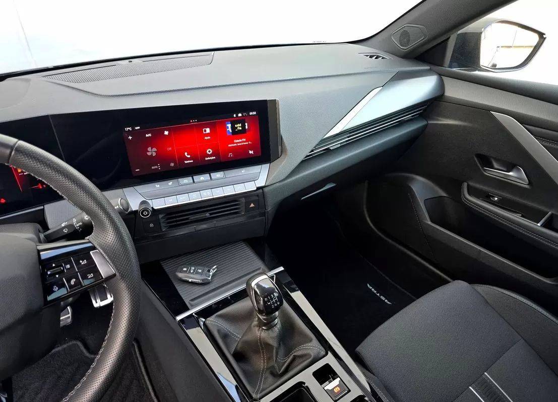 opel-astra-2023-gasolina-1199cc