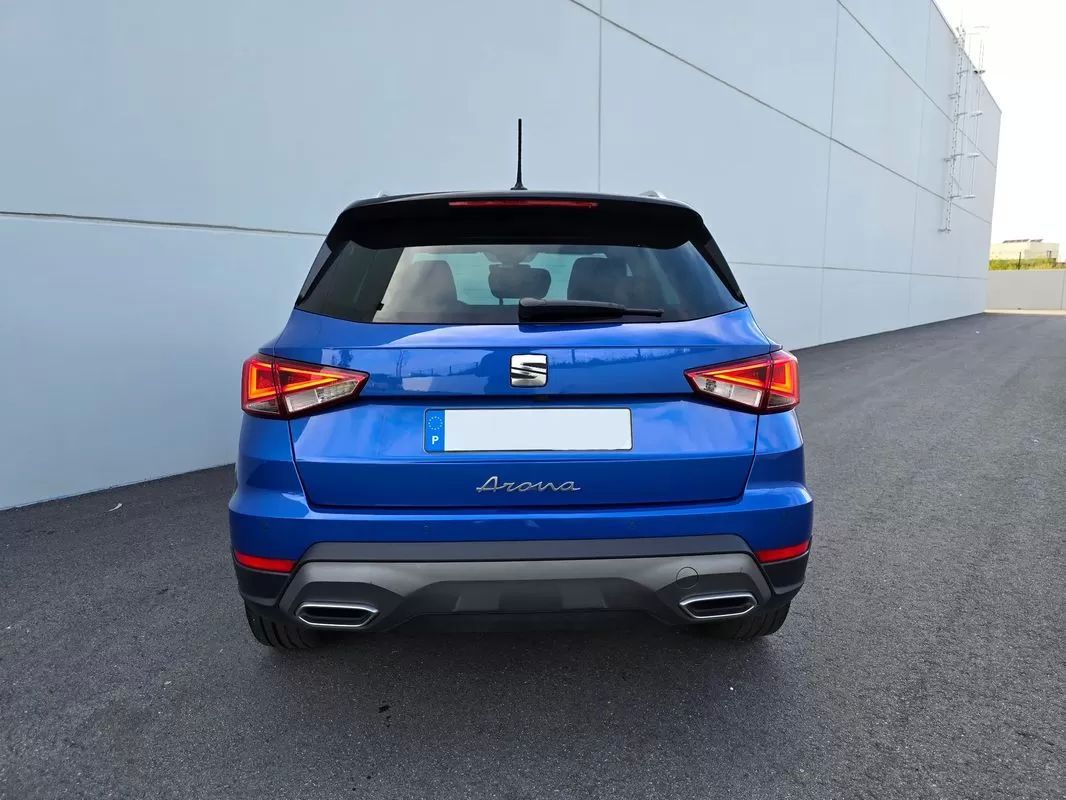seat-arona-2023-gasolina-999cc