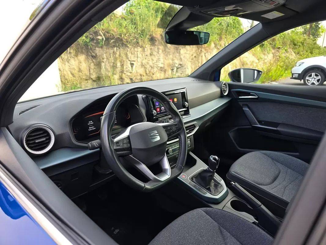seat-arona-2023-gasolina-999cc