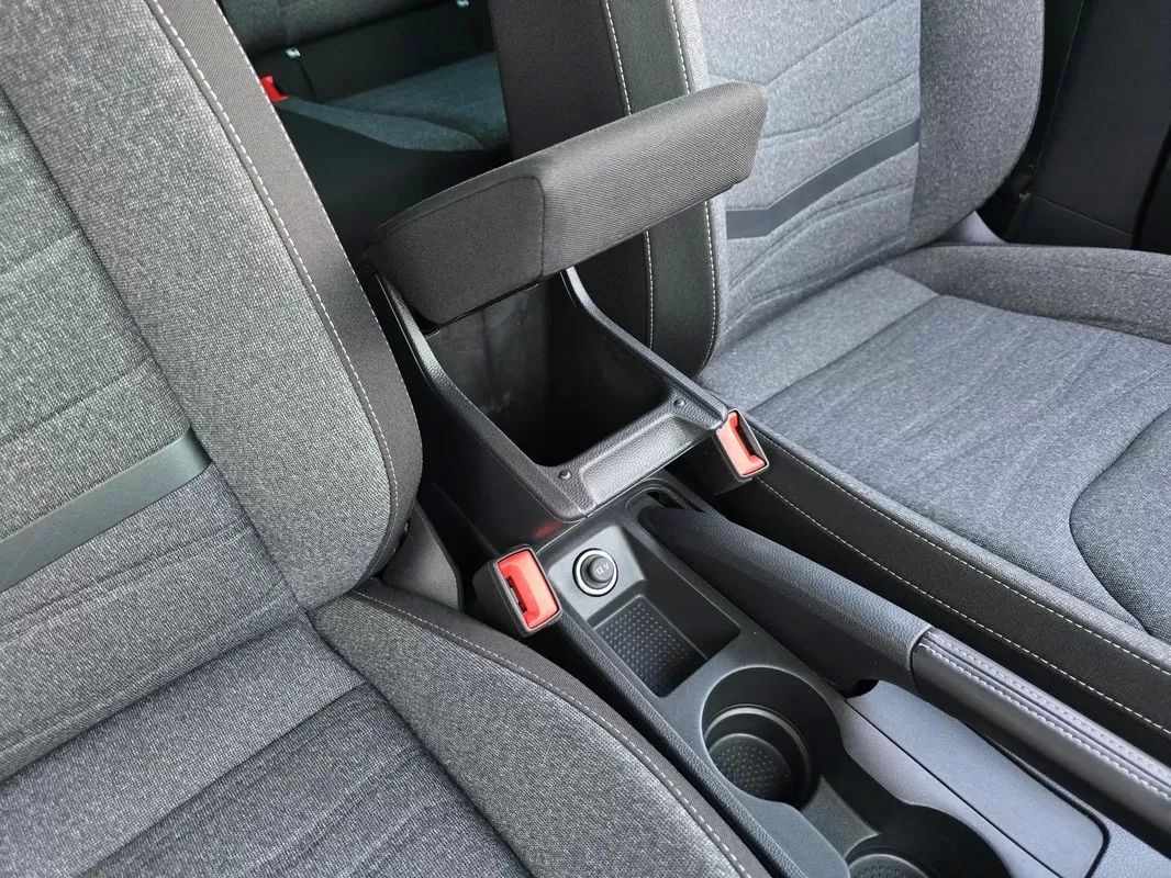 seat-arona-2023-gasolina-999cc