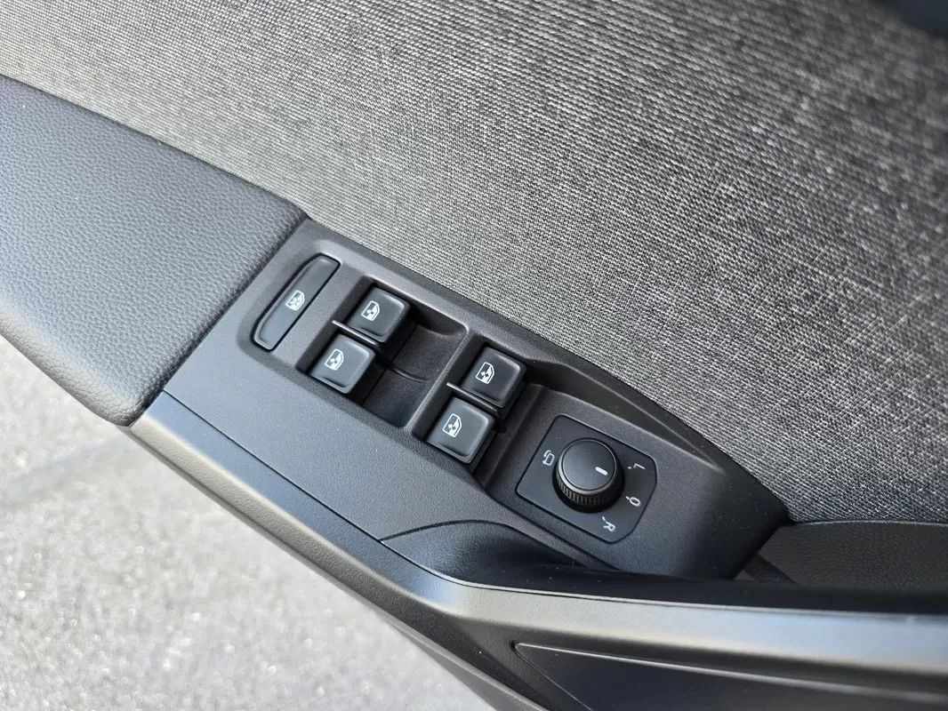 seat-arona-2023-gasolina-999cc