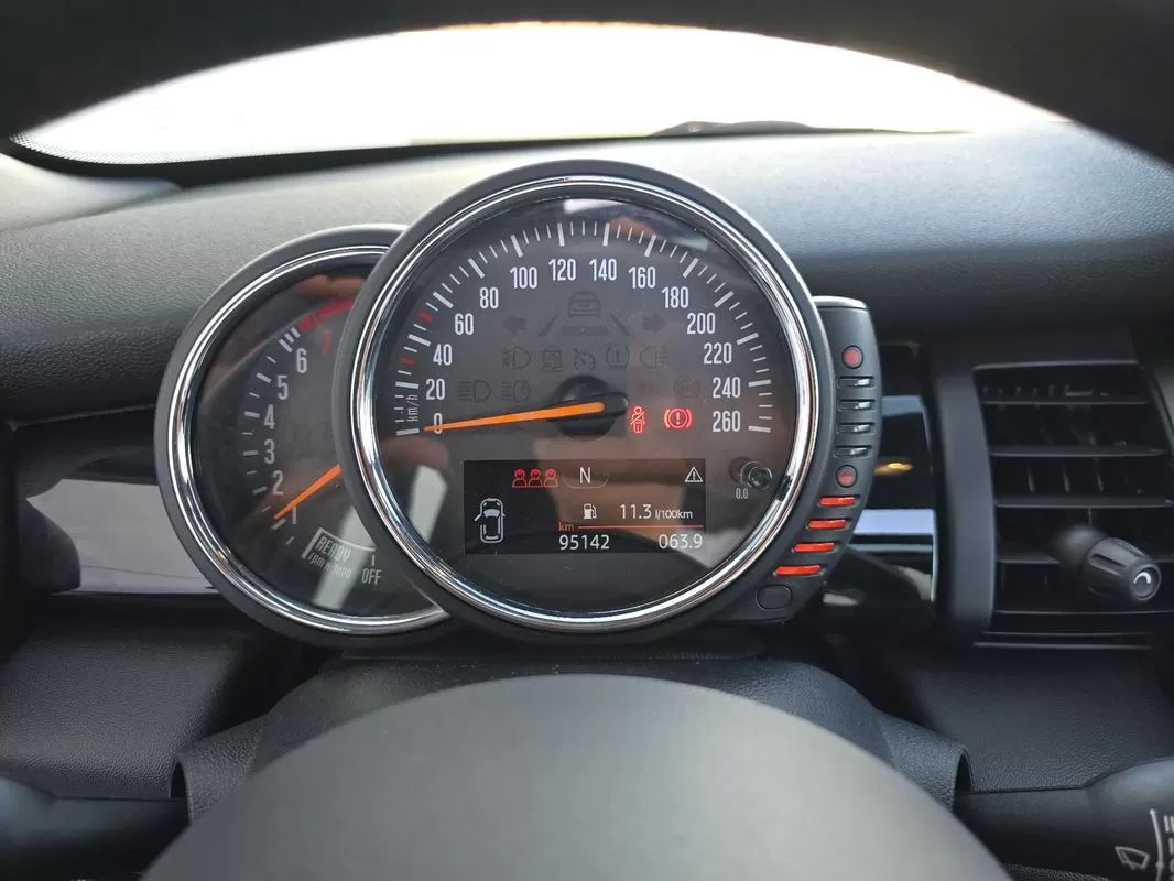 mini-hatch-2017-gasolina-1198cc