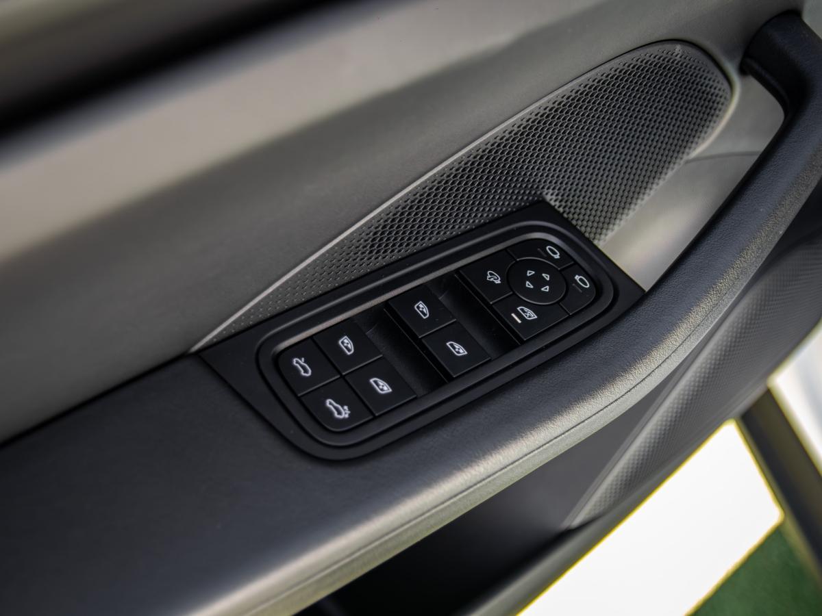 porsche-macan-2025-eletrico-0cc