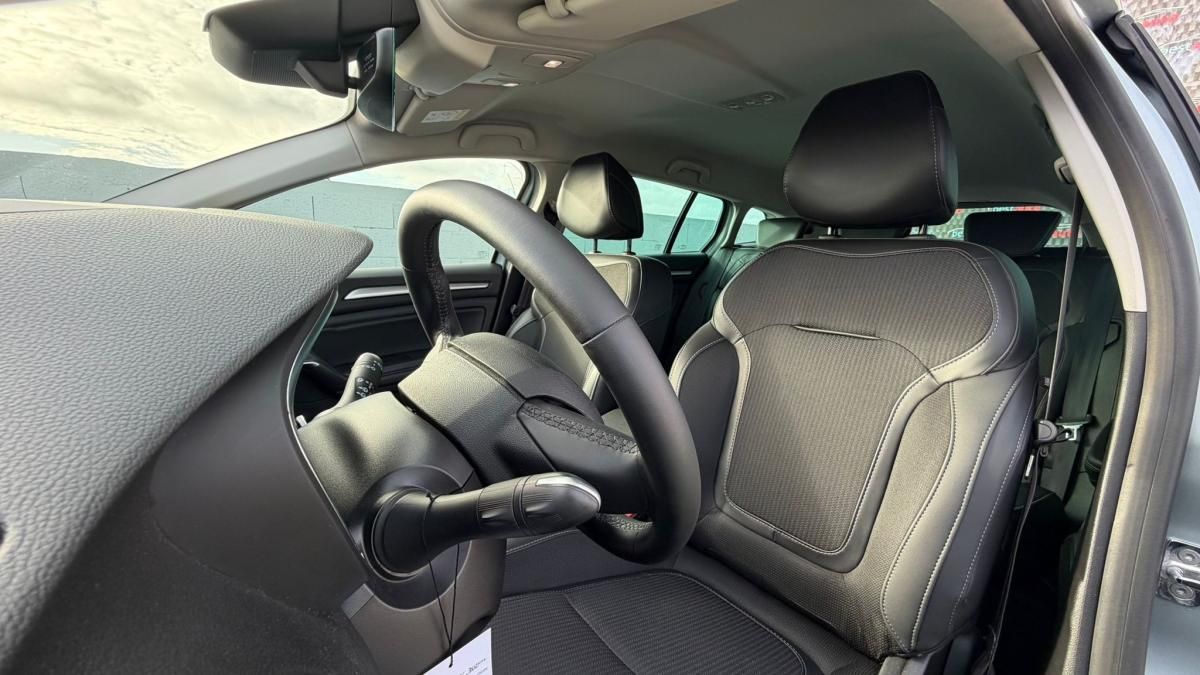 renault-megane-sport-tourer-2021-diesel-1461cc