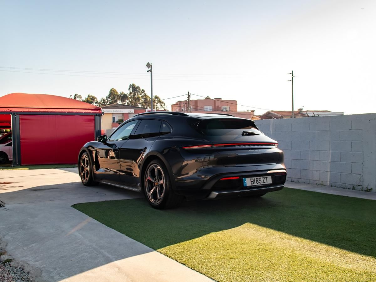 porsche-taycan-2024-eletrico-0cc