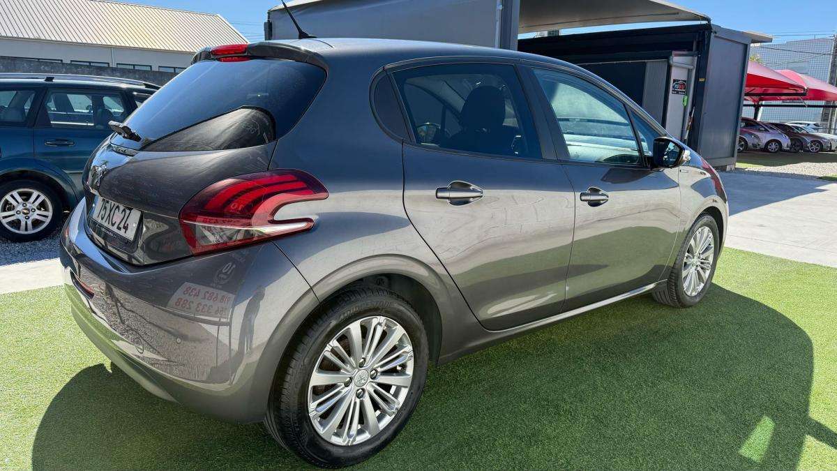 peugeot-208-2019-diesel-1499cc