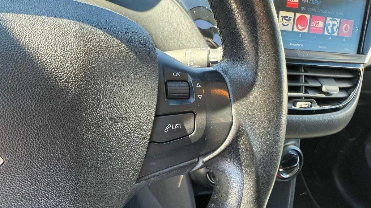 peugeot-208-2019-diesel-1499cc