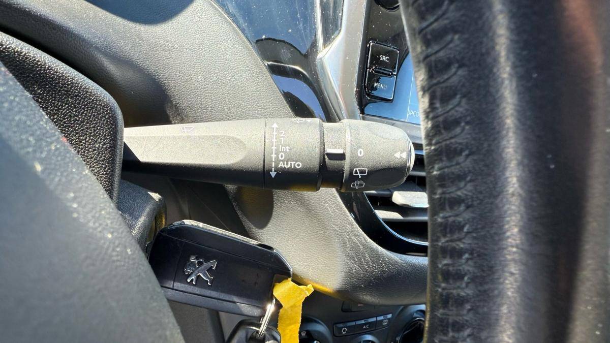peugeot-208-2019-diesel-1499cc