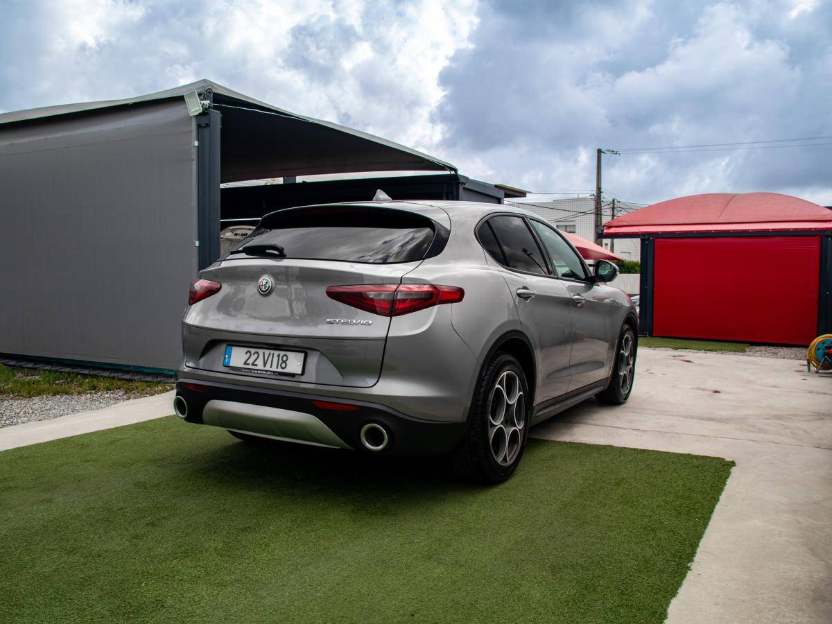alfa-romeo-stelvio-2018-diesel-2143cc