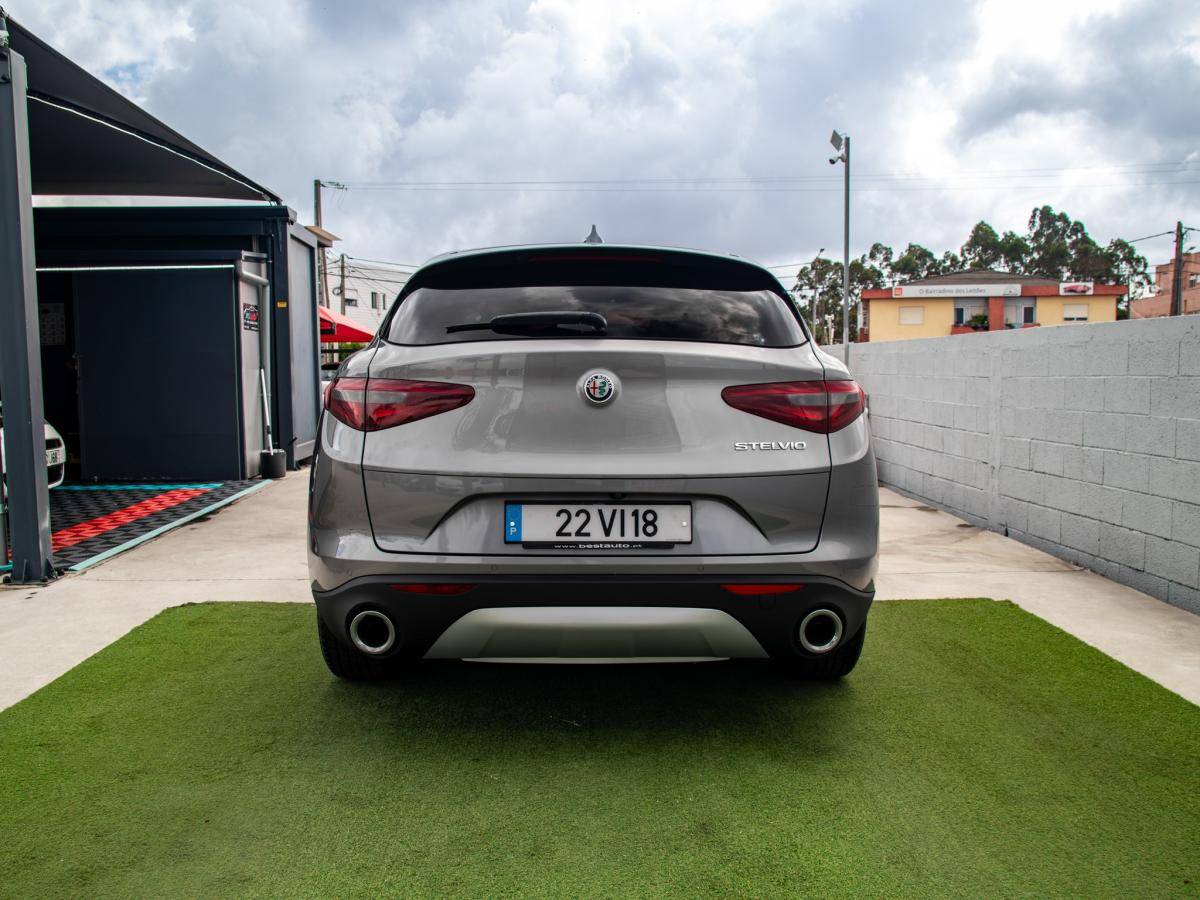 alfa-romeo-stelvio-2018-diesel-2143cc