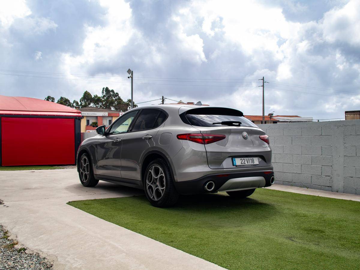 alfa-romeo-stelvio-2018-diesel-2143cc