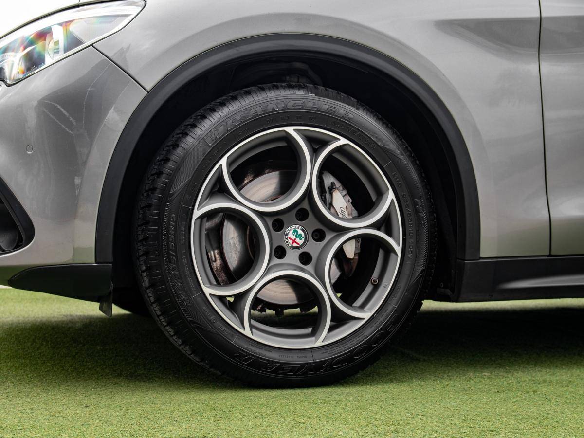 alfa-romeo-stelvio-2018-diesel-2143cc